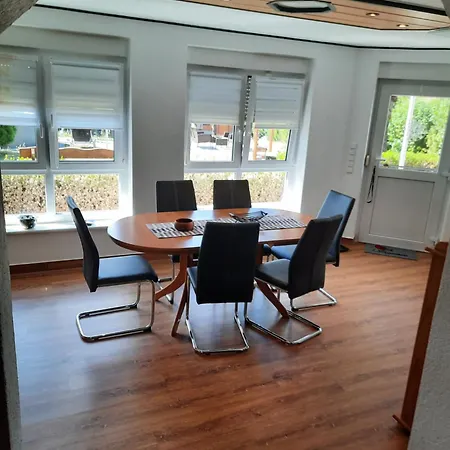 Zum Talblick 아파트 *
